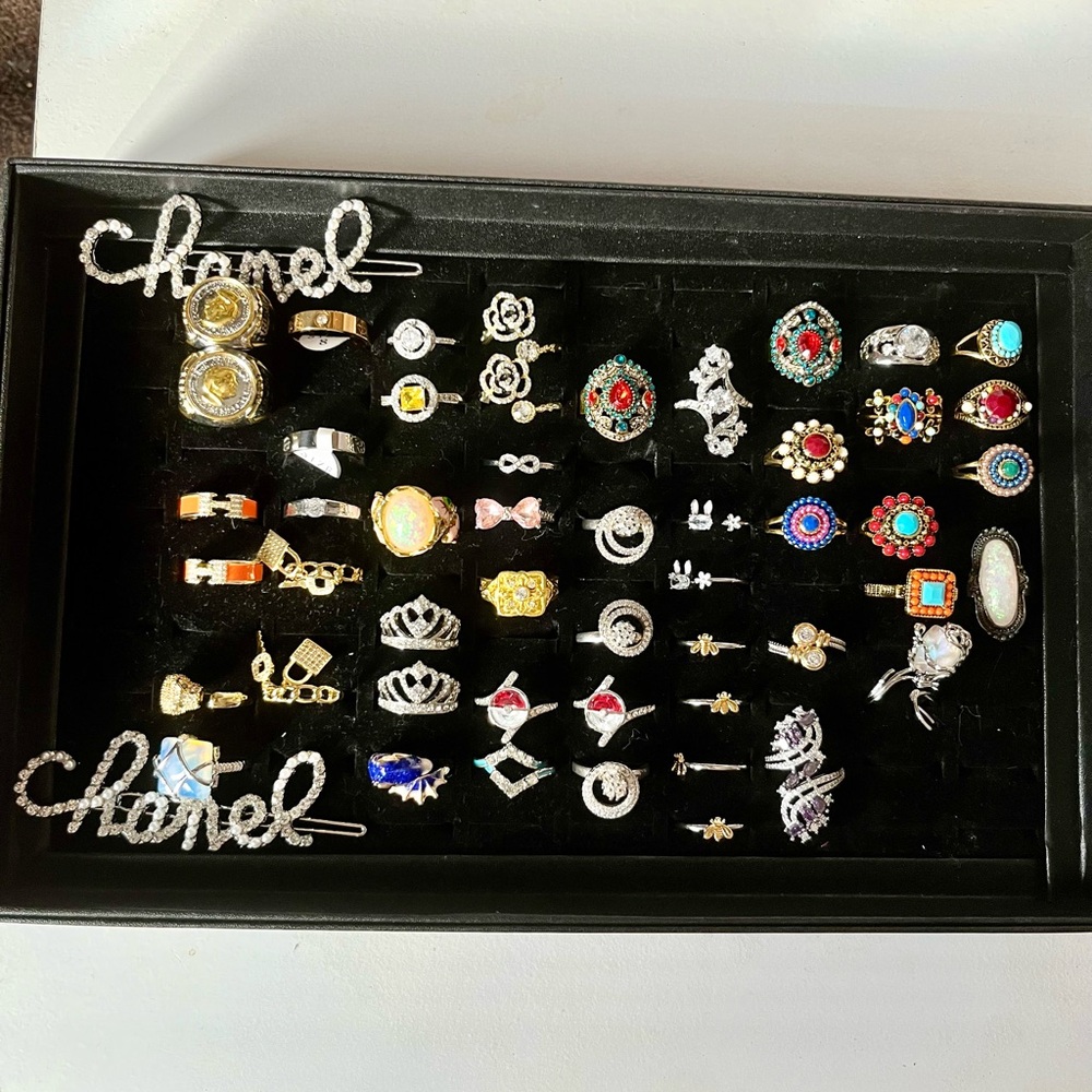 Women's rings all sizes just ask